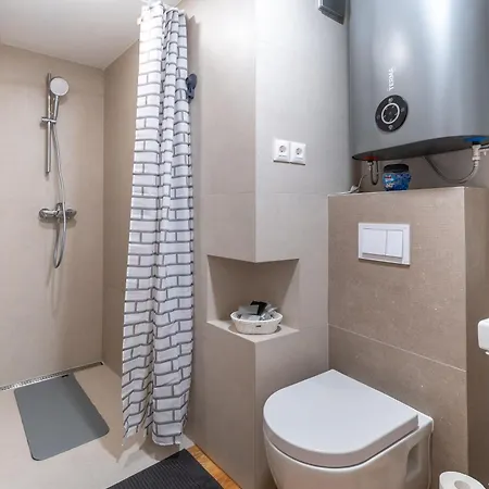 Evviva Apartment